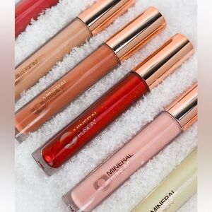 Mineral Fusion Hydro-Shine Lip Gloss NWT MULTIPLE SHADES